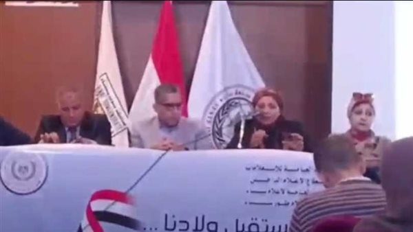 ندوة-بـ”إعلام-طور-سيناء”-تناقش-دور-المرأة-في-تشجيع-المنتج-المحلي