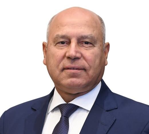 وزير الصناعة
